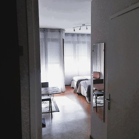 Paisible Studio Avec Agreable Loggia 2 Mn Du Centre Lejlighed Aix-les-Bains Eksteriør billede