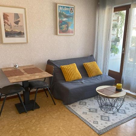 Paisible Studio Avec Agreable Loggia 2 Mn Du Centre Lejlighed Aix-les-Bains Eksteriør billede