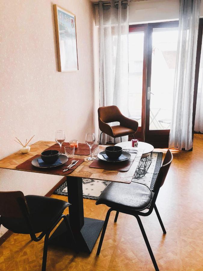 Paisible Studio Avec Agreable Loggia 2 Mn Du Centre Lejlighed Aix-les-Bains Eksteriør billede