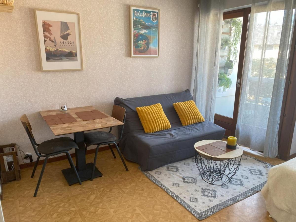 Paisible Studio Avec Agreable Loggia 2 Mn Du Centre Lejlighed Aix-les-Bains Eksteriør billede